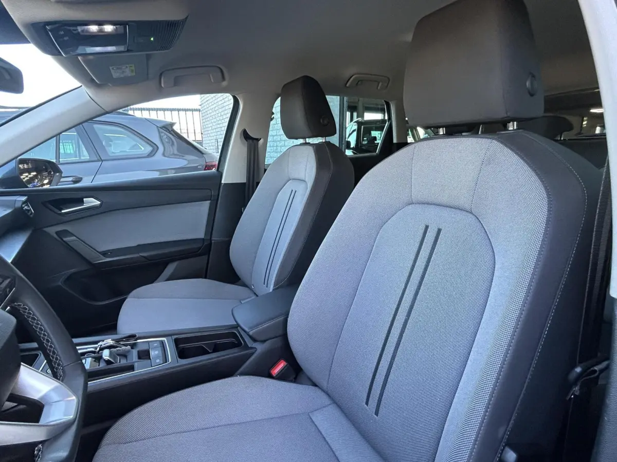 1.0 eTSI AUTOM. Style DIGI DISPLAY I APPLE CARPLAY I NAVI + CAMERA I PDC V+A