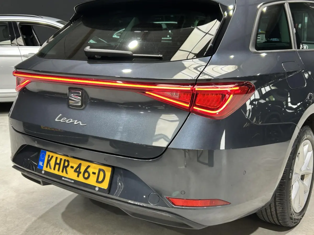 1.0 eTSI AUTOM. Style DIGI DISPLAY I APPLE CARPLAY I NAVI + CAMERA I PDC V+A