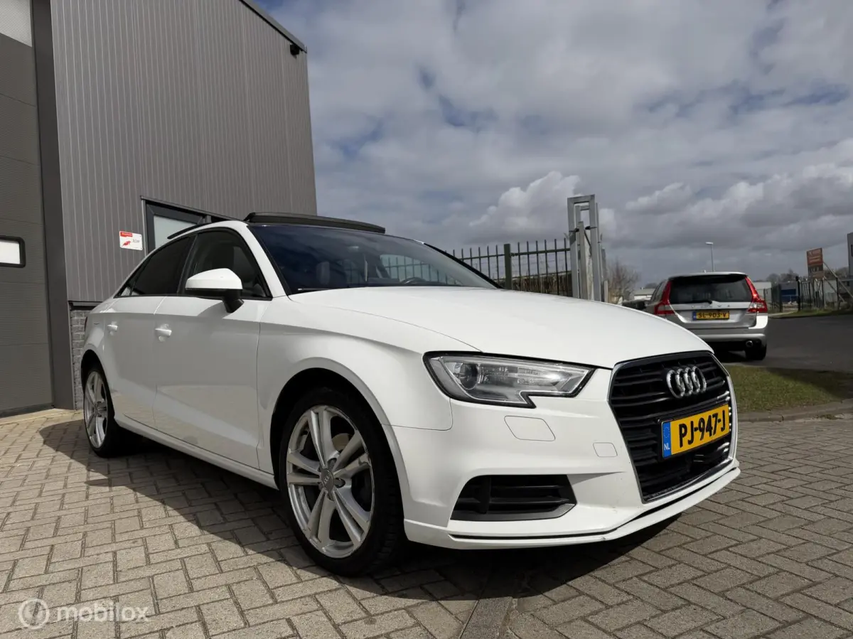 1.0 TFSI | Pano | Adaptive Cruise |