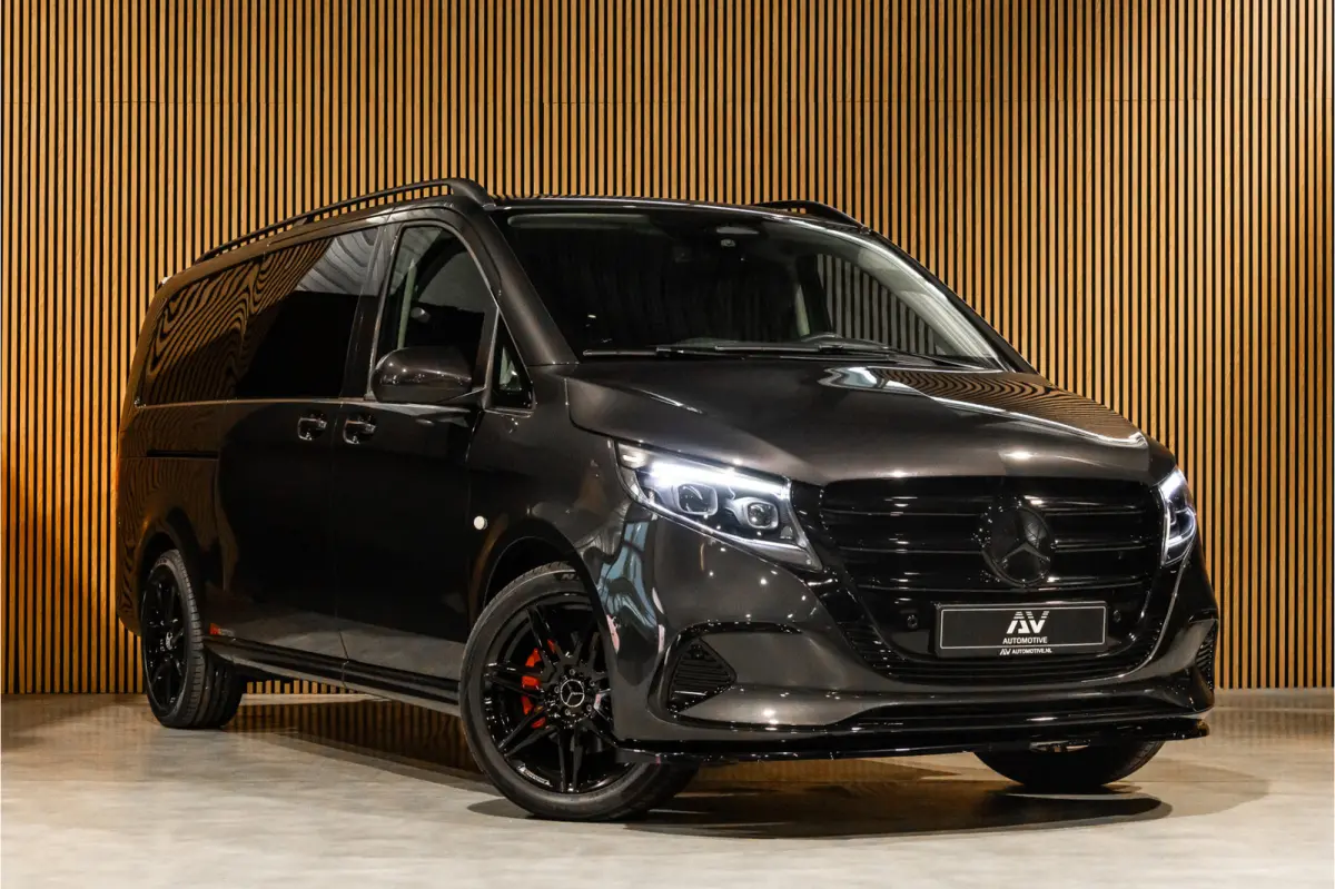 119 CDI DC L3 XL | AMG | L+R Schuifdeur | Dubbel cabine | Navigatie | CarPlay | Camera | Lederen bekleding | Stoelverwarming | 2500 kg trekgewicht | Trekhaak | Multibeam Led | PDC V+A