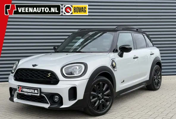2.0 Cooper SE ALL4 Leder/Camera/Apple