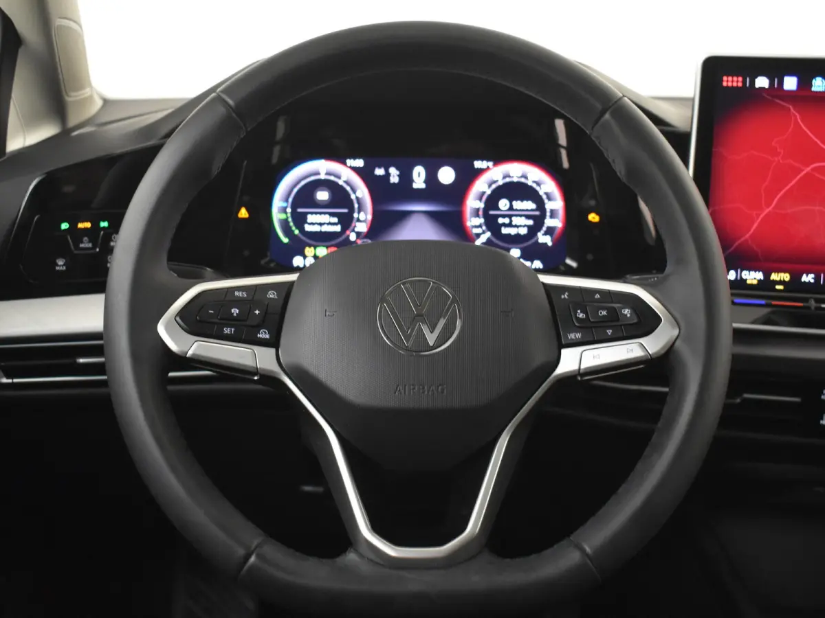 1.5 eHybrid Life Edition 204Pk DSG/AUTO | Panorama-dak | SOH 100% l Achteruitrijcamera | Apple carplay Android auto | DAB | Parkeer  assistent |18"LMV
