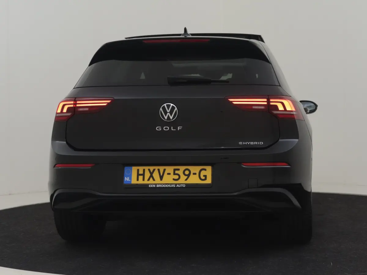1.5 eHybrid Life Edition 204Pk DSG/AUTO | Panorama-dak | SOH 100% l Achteruitrijcamera | Apple carplay Android auto | DAB | Parkeer  assistent |18"LMV
