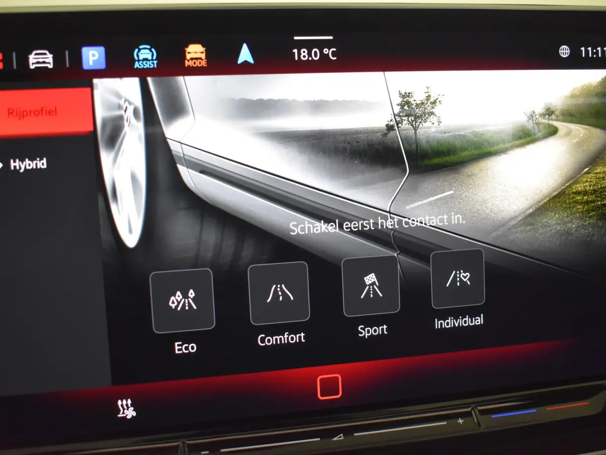 1.5 eHybrid Life Edition 204Pk DSG/AUTO | Panorama-dak | SOH 100% l Achteruitrijcamera | Apple carplay Android auto | DAB | Parkeer  assistent |18"LMV