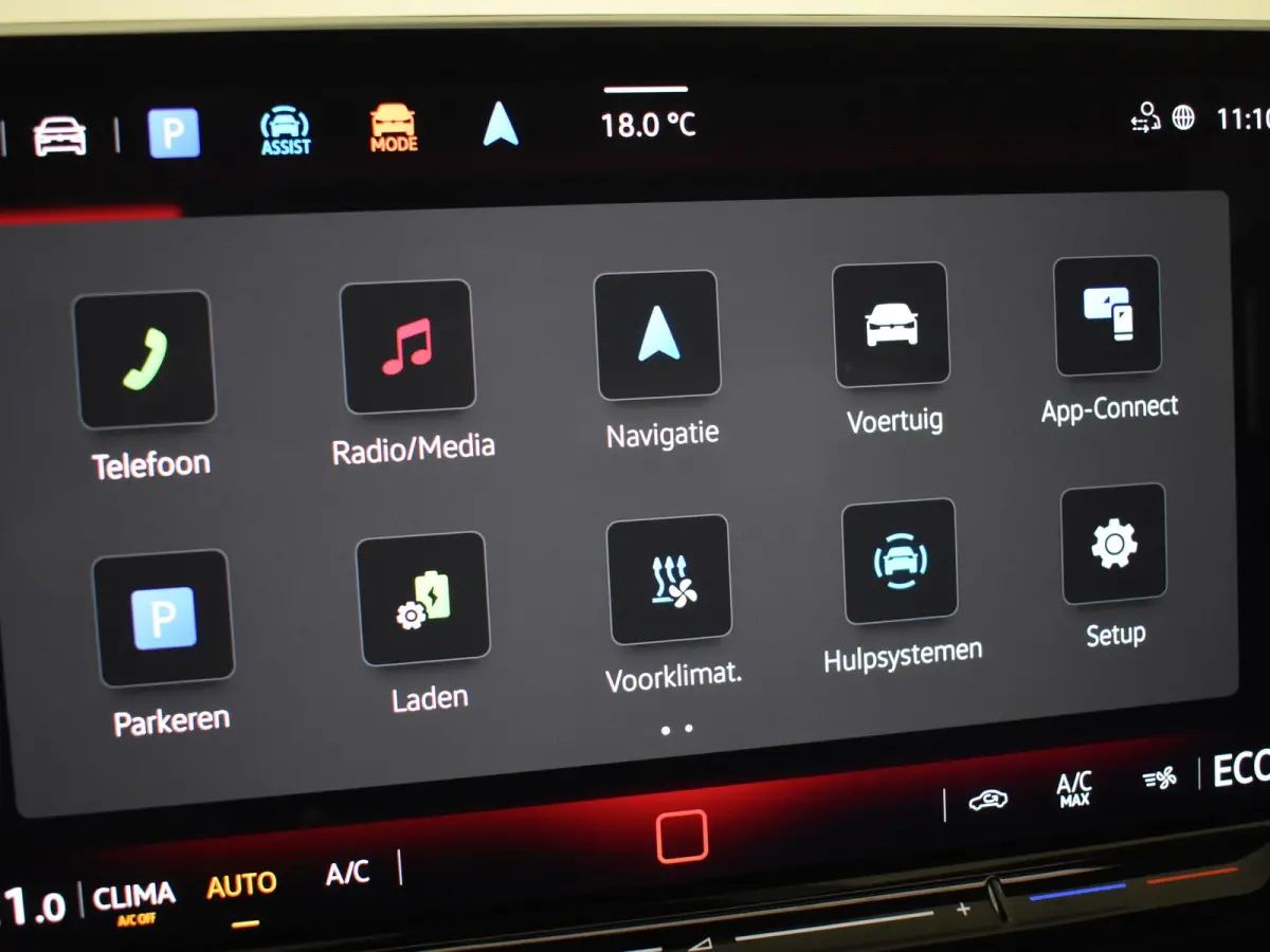 1.5 eHybrid Life Edition 204Pk DSG/AUTO | Panorama-dak | SOH 100% l Achteruitrijcamera | Apple carplay Android auto | DAB | Parkeer  assistent |18"LMV