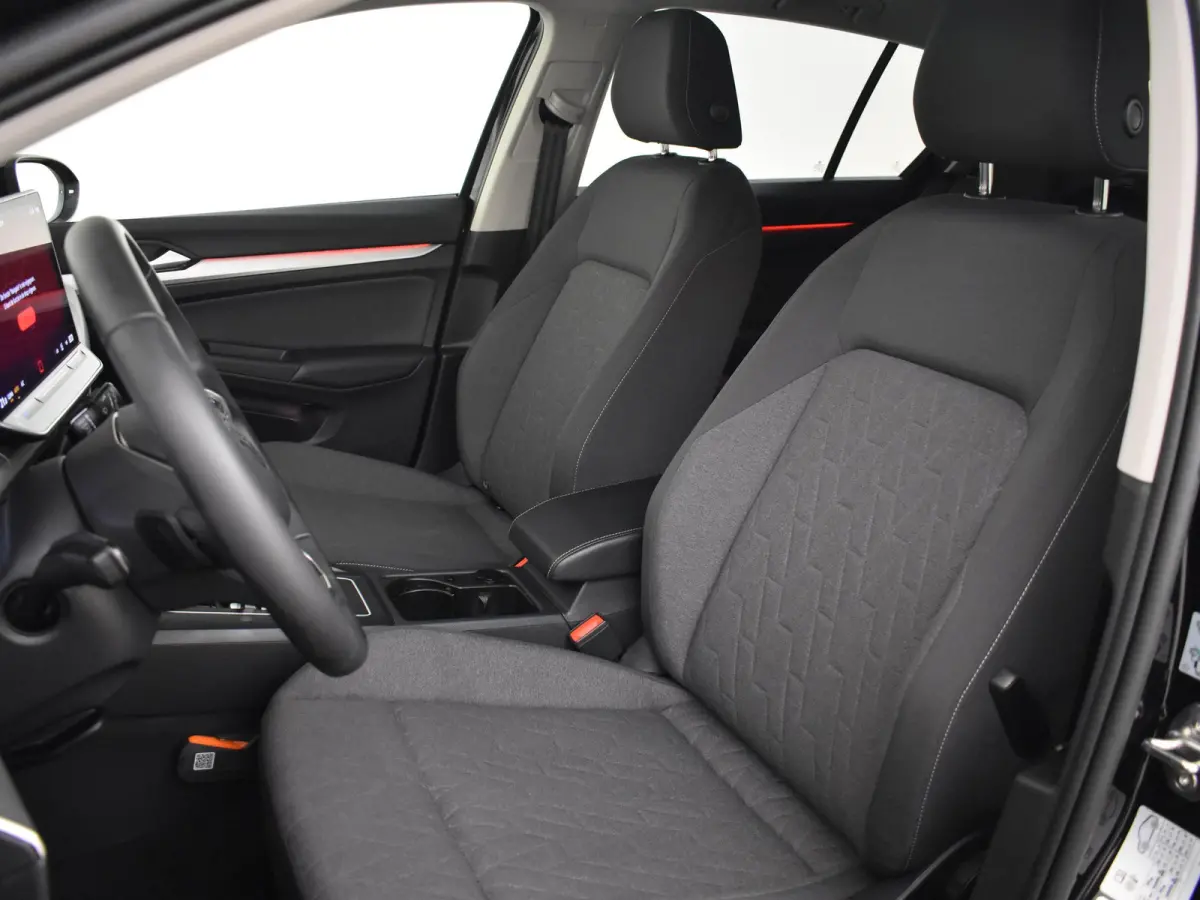 1.5 eHybrid Life Edition 204Pk DSG/AUTO | Panorama-dak | SOH 100% l Achteruitrijcamera | Apple carplay Android auto | DAB | Parkeer  assistent |18"LMV