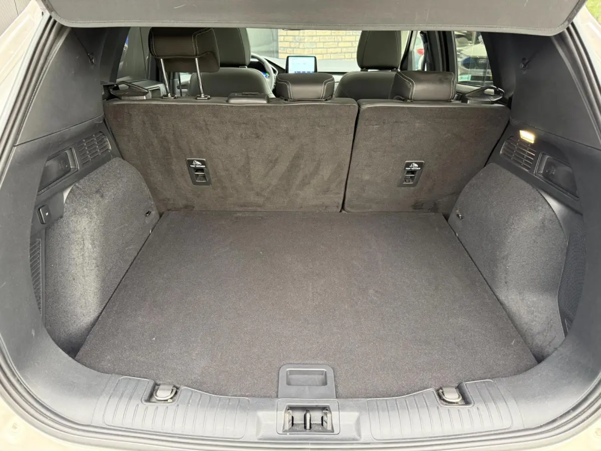 2.5 FHEV 190pk Vignale Panorama, Camera's, Navi, Winter pack, B&O etc. etvc.