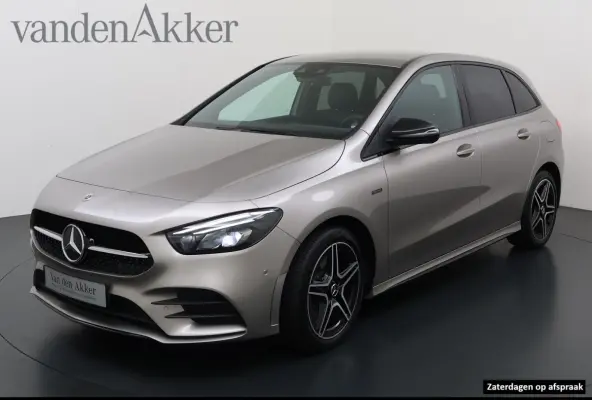 250e AMG // SoH 92,3% // Trekhaak // Carplay // Camera // Sfeerverlichting // Nightpakket // LED koplampen