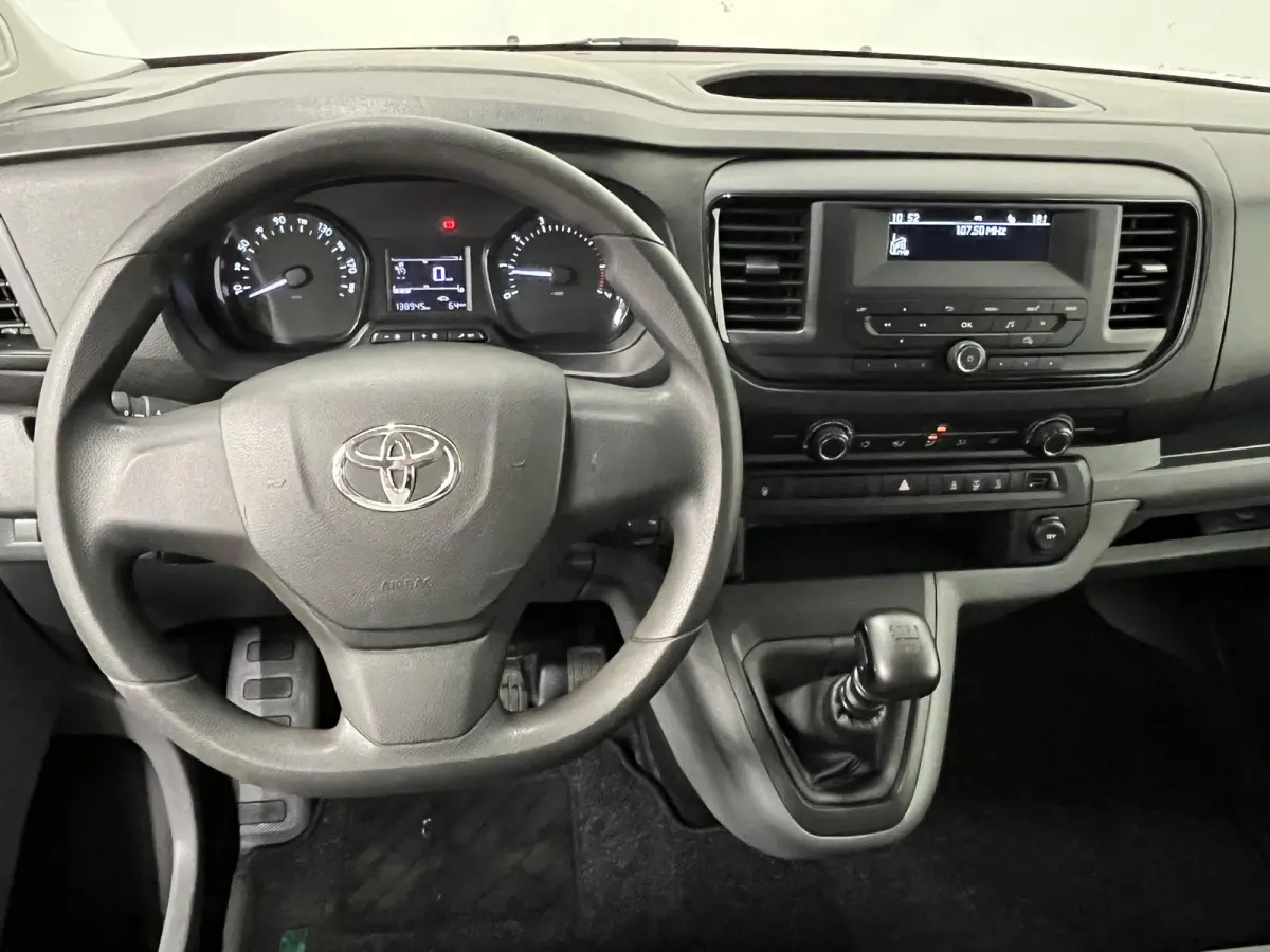 1.5 D-4D Cool Comfort Long 9persoons PERSONENBUS Airco Cruise Control Trekhaak Incl. BTW / Incl. BPM