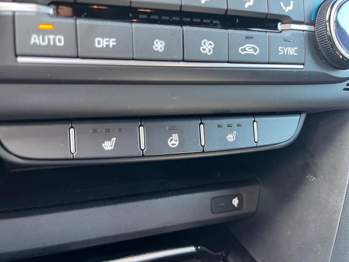1.0 T-GDi Design Edition | Elektrische achterklep | Keyless entry | Privacy glass