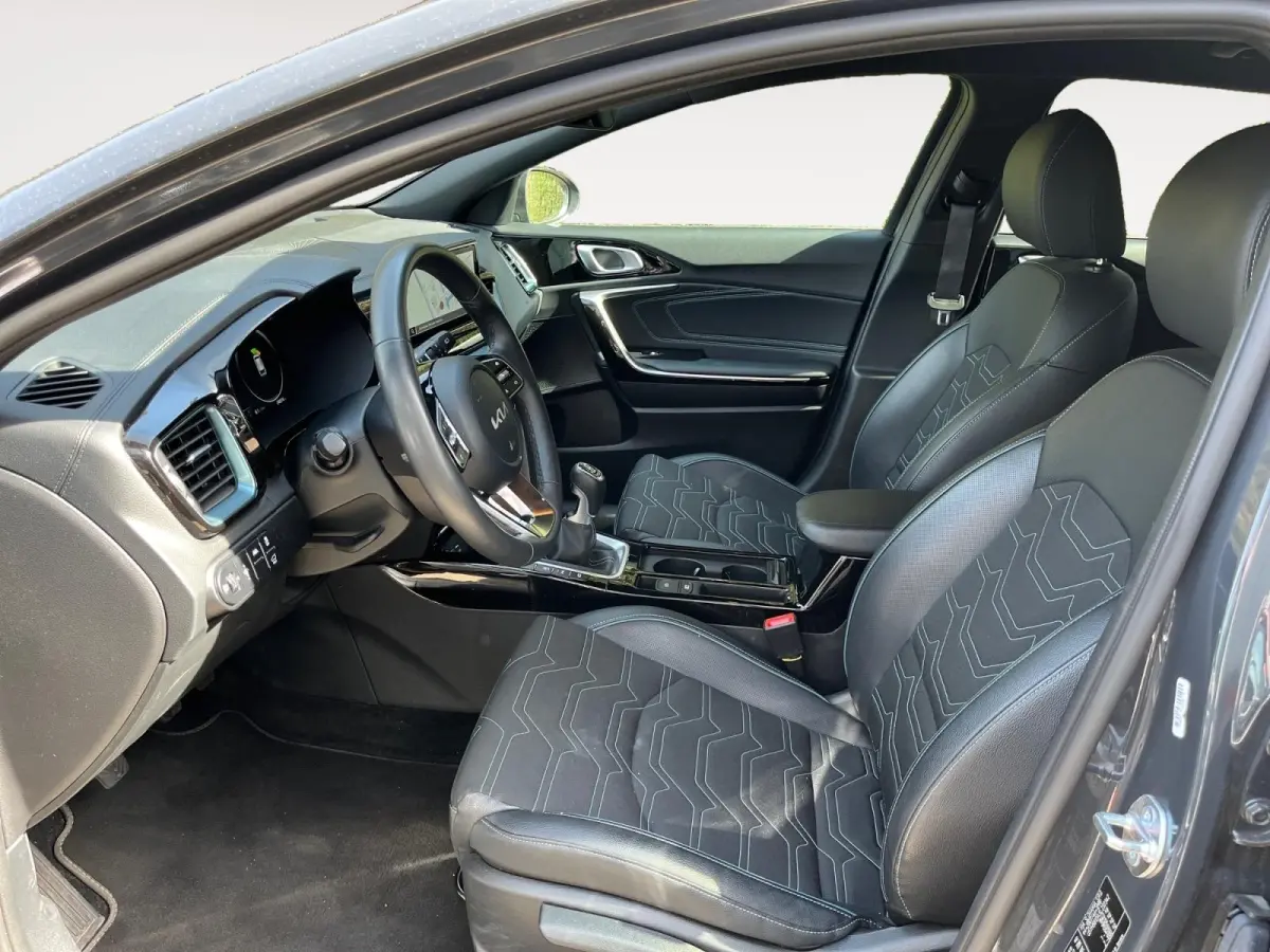 1.0 T-GDi Design Edition | Elektrische achterklep | Keyless entry | Privacy glass