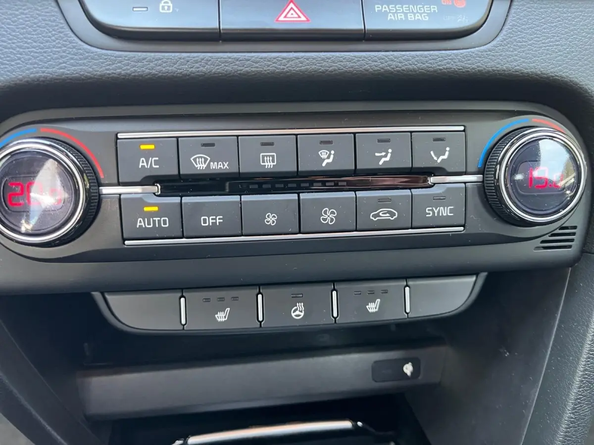 1.0 T-GDi Design Edition | Elektrische achterklep | Keyless entry | Privacy glass