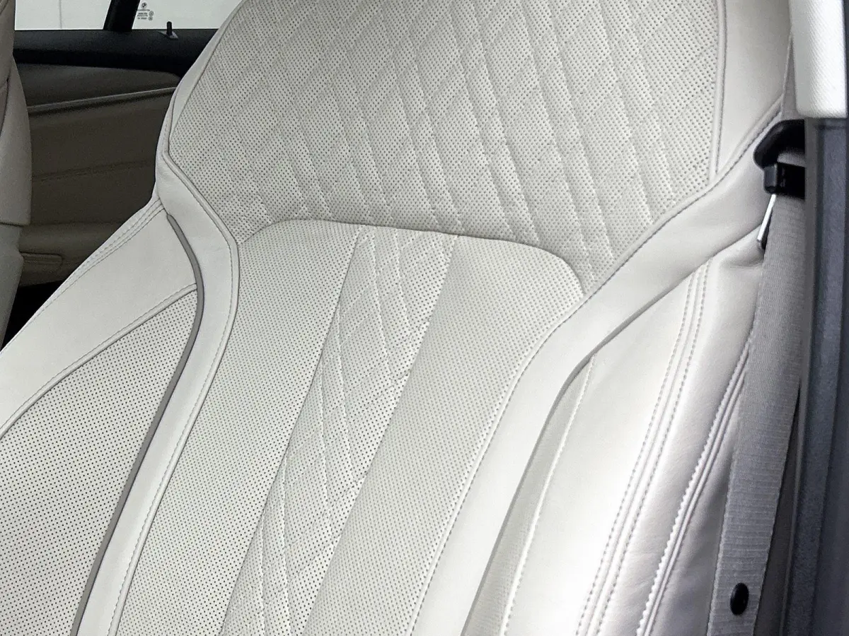 520i High Executive Edition | M- PAKKET SPORTSTUUR | STOELVERWARMING | STOELKOELING | MEMORY STOELEN | LEDEREN BEKLEDING | CRUISE CONTROL |