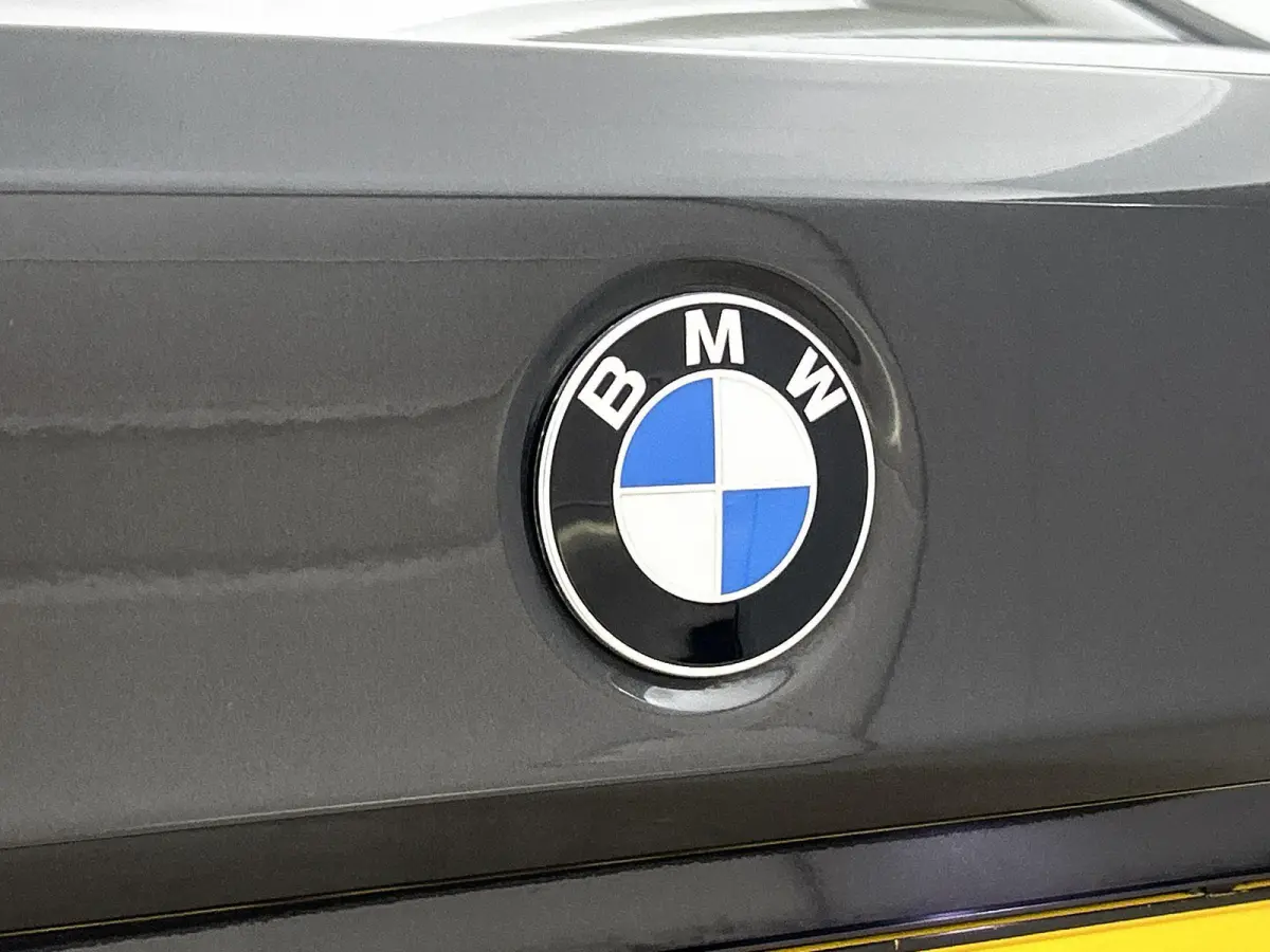 520i High Executive Edition | M- PAKKET SPORTSTUUR | STOELVERWARMING | STOELKOELING | MEMORY STOELEN | LEDEREN BEKLEDING | CRUISE CONTROL |