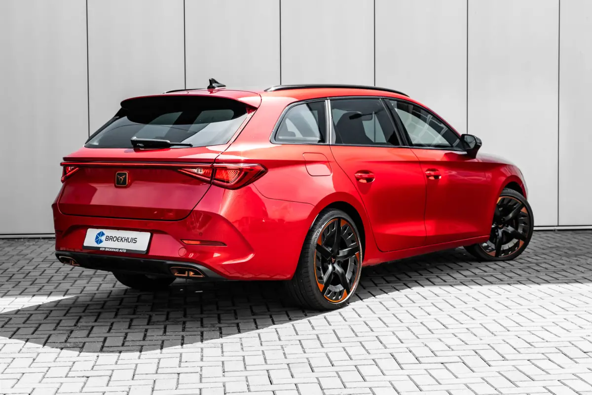 VZ e-Hybrid 245pk DSG/AUTO | Lederen bekleding |soh 91%| Elektrisch verstelb. bestuurdersstoel | Trekhaak | Elektrische achterklep | Adaptive cruise | 19" LMV