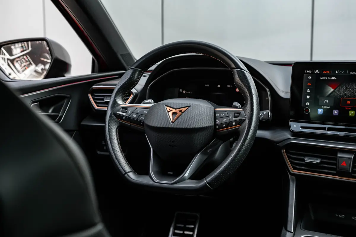 VZ e-Hybrid 245pk DSG/AUTO | Lederen bekleding |soh 91%| Elektrisch verstelb. bestuurdersstoel | Trekhaak | Elektrische achterklep | Adaptive cruise | 19" LMV