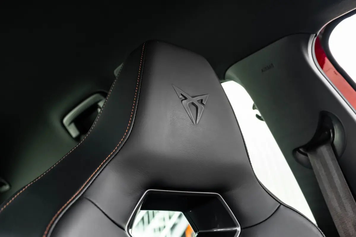 VZ e-Hybrid 245pk DSG/AUTO | Lederen bekleding |soh 91%| Elektrisch verstelb. bestuurdersstoel | Trekhaak | Elektrische achterklep | Adaptive cruise | 19" LMV