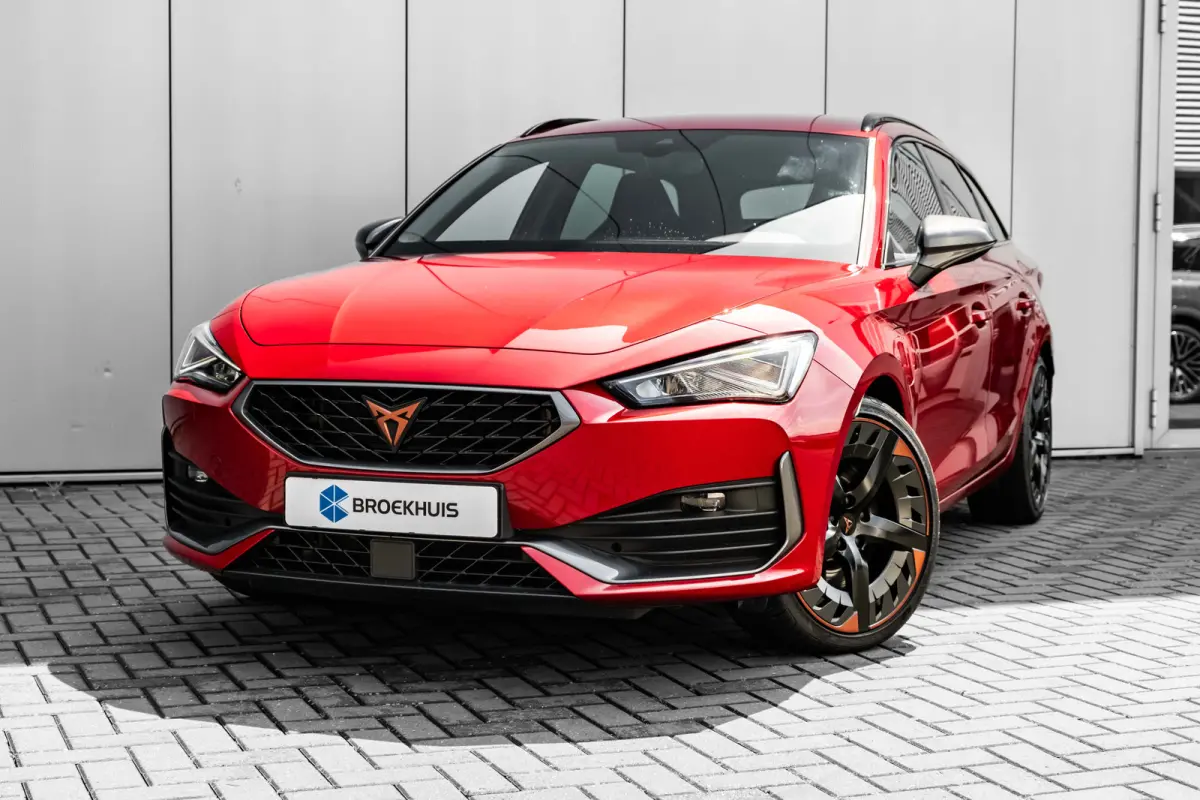 VZ e-Hybrid 245pk DSG/AUTO | Lederen bekleding |soh 91%| Elektrisch verstelb. bestuurdersstoel | Trekhaak | Elektrische achterklep | Adaptive cruise | 19" LMV