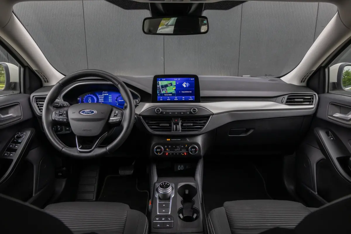 1.0 EcoBoost Titanium Automaat | 100% dealer o.h. | Adaptieve cruise | Trekhaak | Winter-pack | Elec. achterklep | Autom. inparkeren | Privacy-glass | Camera | All seazon banden | LED verlic