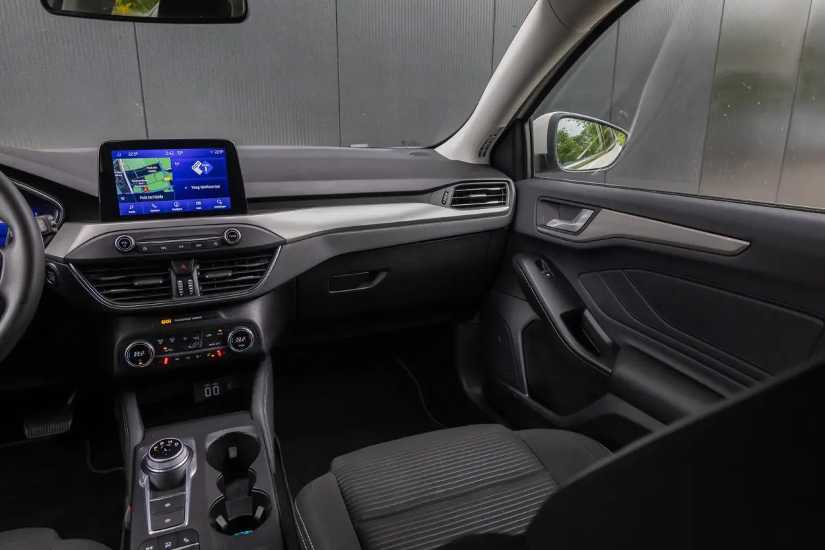 1.0 EcoBoost Titanium Automaat | 100% dealer o.h. | Adaptieve cruise | Trekhaak | Winter-pack | Elec. achterklep | Autom. inparkeren | Privacy-glass | Camera | All seazon banden | LED verlic
