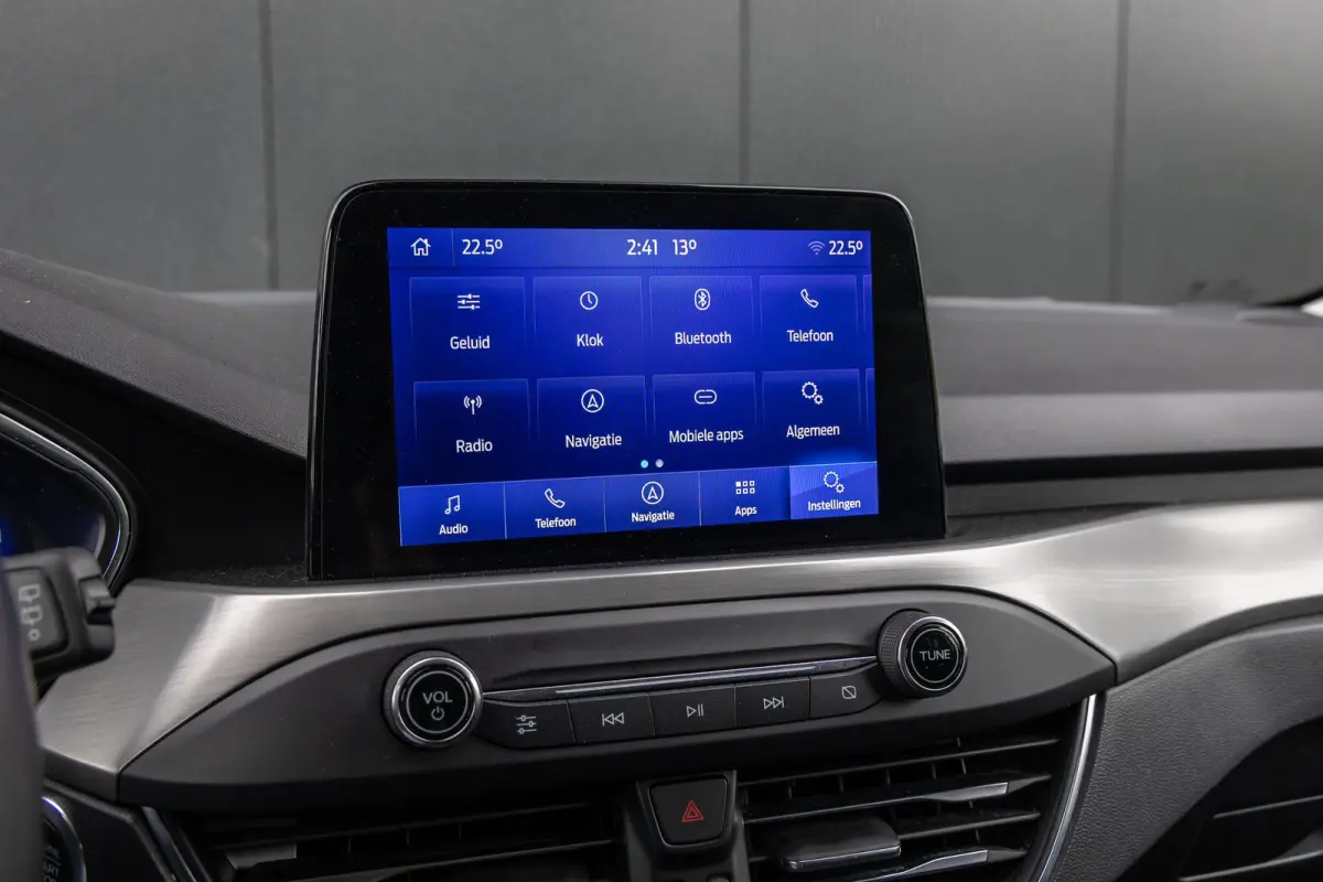 1.0 EcoBoost Titanium Automaat | 100% dealer o.h. | Adaptieve cruise | Trekhaak | Winter-pack | Elec. achterklep | Autom. inparkeren | Privacy-glass | Camera | All seazon banden | LED verlic