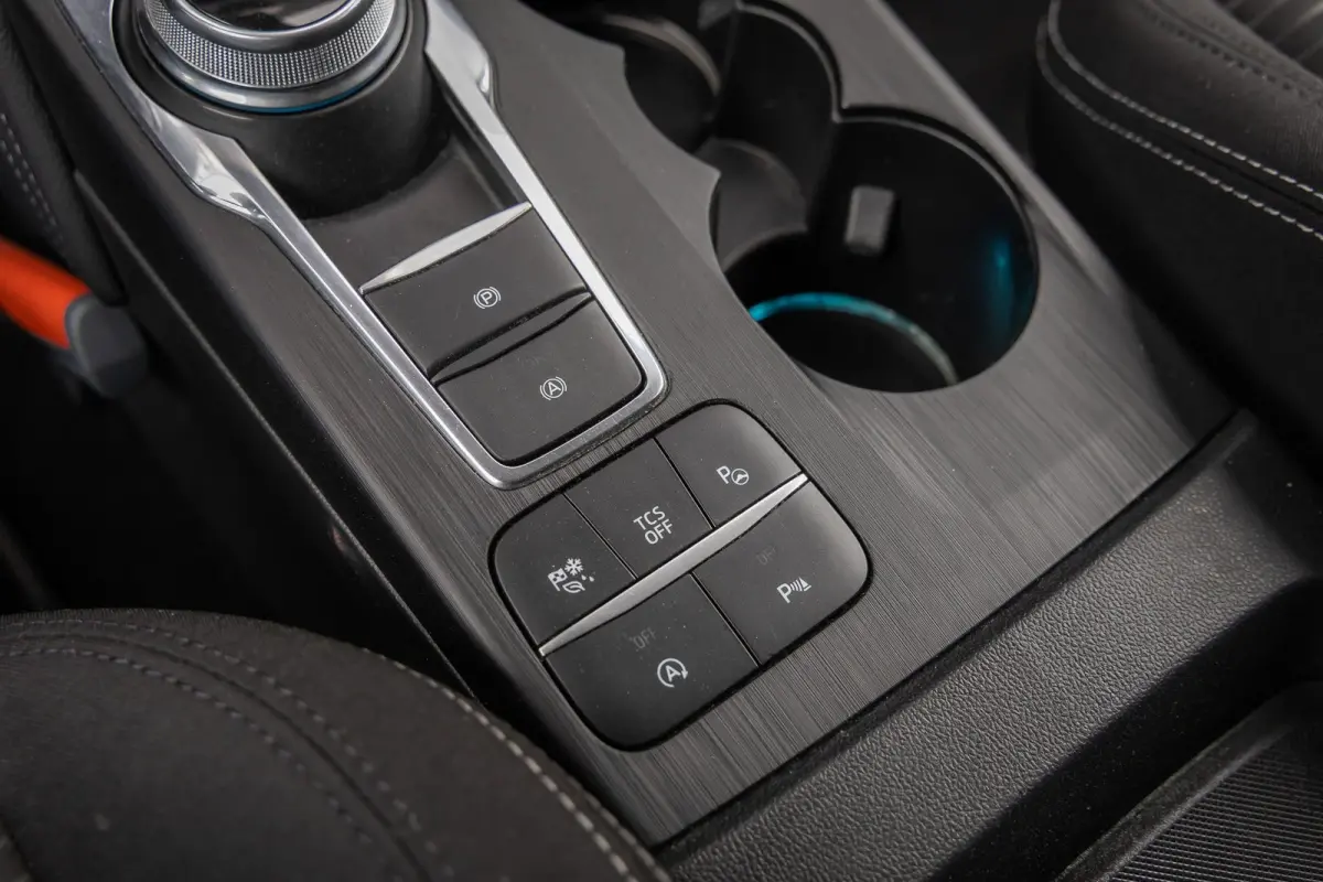 1.0 EcoBoost Titanium Automaat | 100% dealer o.h. | Adaptieve cruise | Trekhaak | Winter-pack | Elec. achterklep | Autom. inparkeren | Privacy-glass | Camera | All seazon banden | LED verlic