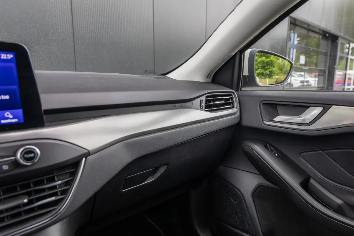 1.0 EcoBoost Titanium Automaat | 100% dealer o.h. | Adaptieve cruise | Trekhaak | Winter-pack | Elec. achterklep | Autom. inparkeren | Privacy-glass | Camera | All seazon banden | LED verlic
