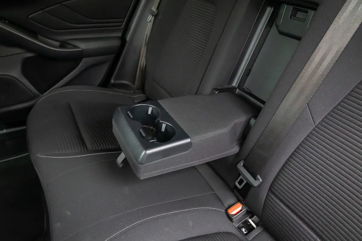 1.0 EcoBoost Titanium Automaat | 100% dealer o.h. | Adaptieve cruise | Trekhaak | Winter-pack | Elec. achterklep | Autom. inparkeren | Privacy-glass | Camera | All seazon banden | LED verlic