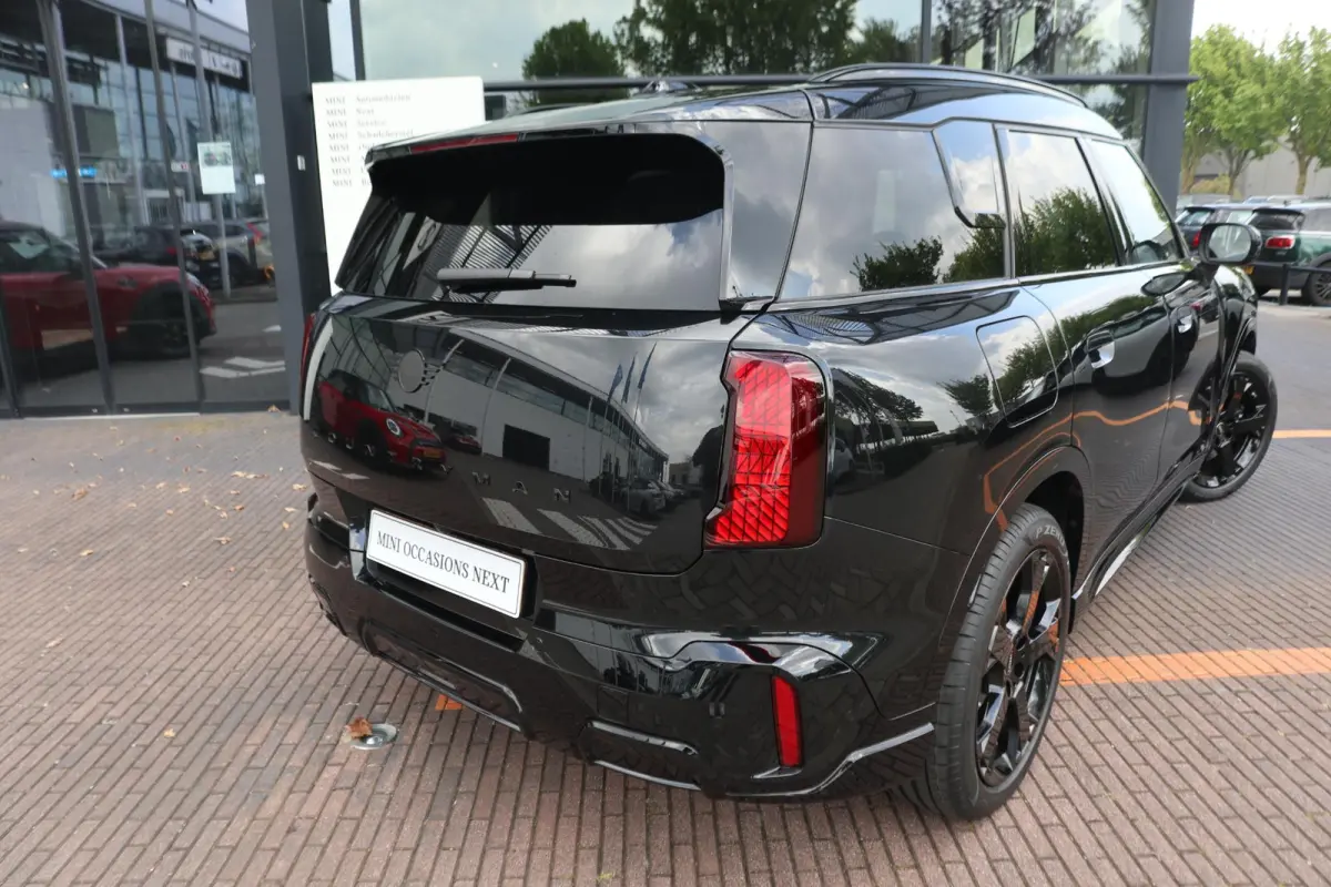 C | John Cooper Works Trim + Pakket L