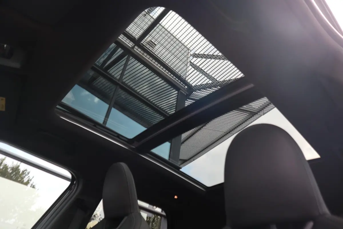 C | John Cooper Works Trim + Pakket L