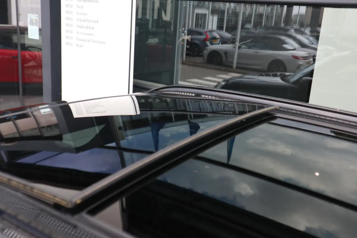 C | John Cooper Works Trim + Pakket L