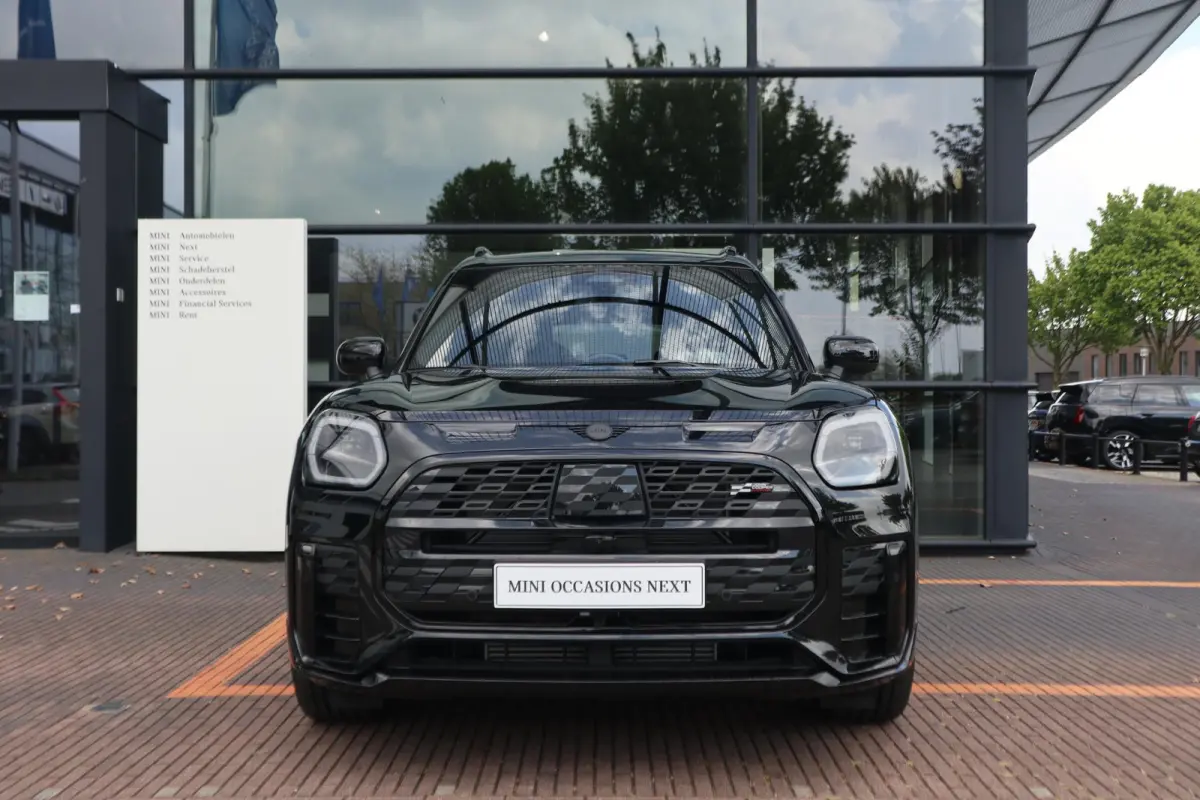 C | John Cooper Works Trim + Pakket L