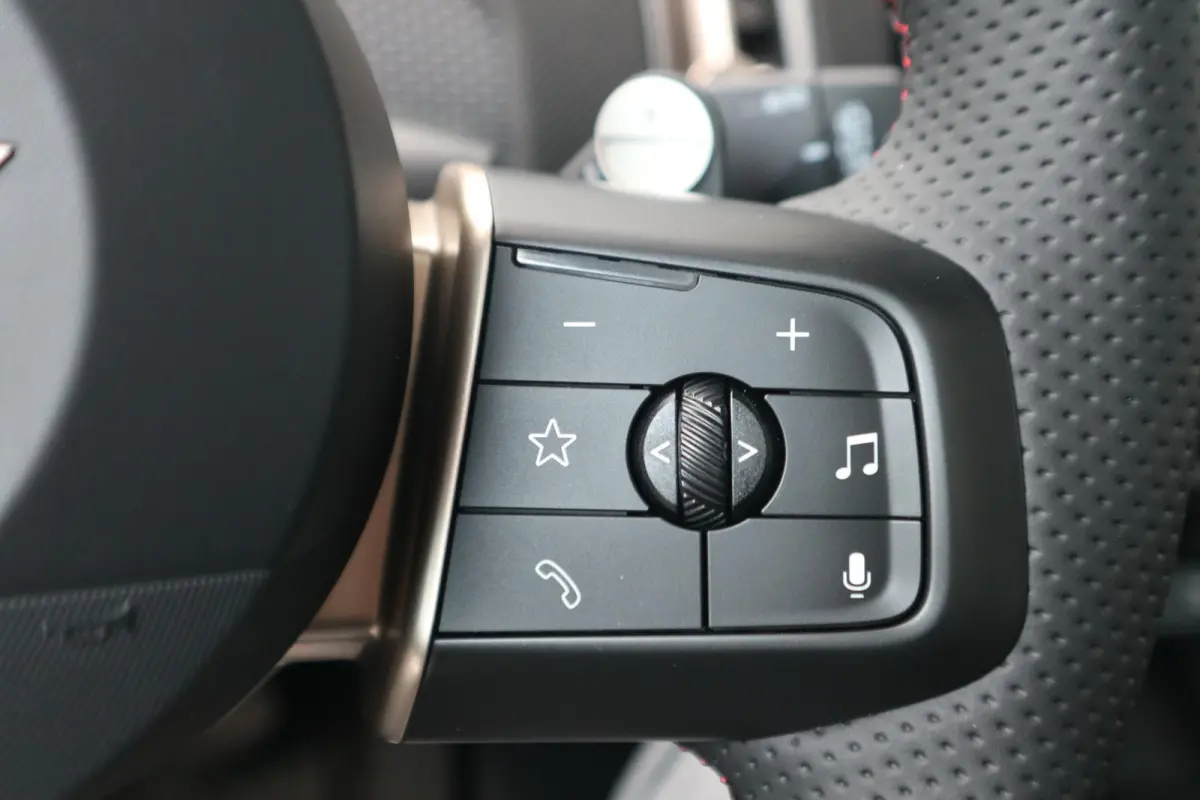C | John Cooper Works Trim + Pakket L