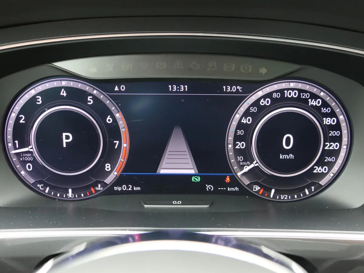 1.4 TSI Highline Business R 7p. | 3x R-line | Leder | 360°-camera | Panoramadak | Virtual Cockpit | Trekhaak | Memory | Apple-/android Carplay | Elektrische achterklep | ACC