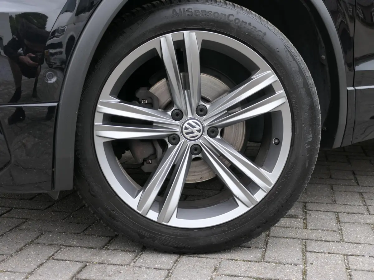 1.4 TSI Highline Business R 7p. | 3x R-line | Leder | 360°-camera | Panoramadak | Virtual Cockpit | Trekhaak | Memory | Apple-/android Carplay | Elektrische achterklep | ACC