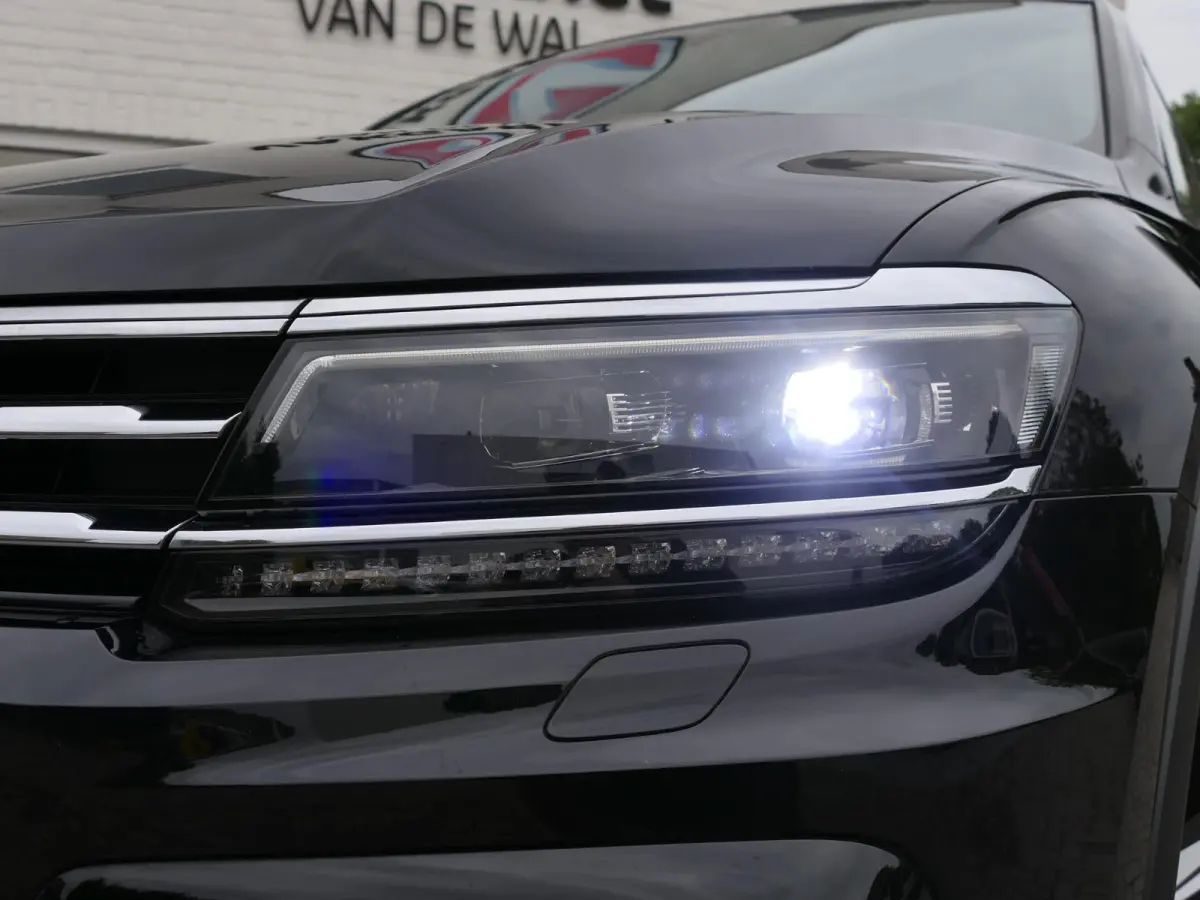 1.4 TSI Highline Business R 7p. | 3x R-line | Leder | 360°-camera | Panoramadak | Virtual Cockpit | Trekhaak | Memory | Apple-/android Carplay | Elektrische achterklep | ACC