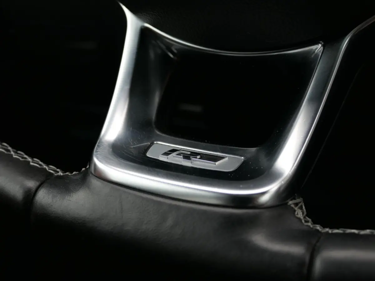 1.4 TSI Highline Business R 7p. | 3x R-line | Leder | 360°-camera | Panoramadak | Virtual Cockpit | Trekhaak | Memory | Apple-/android Carplay | Elektrische achterklep | ACC