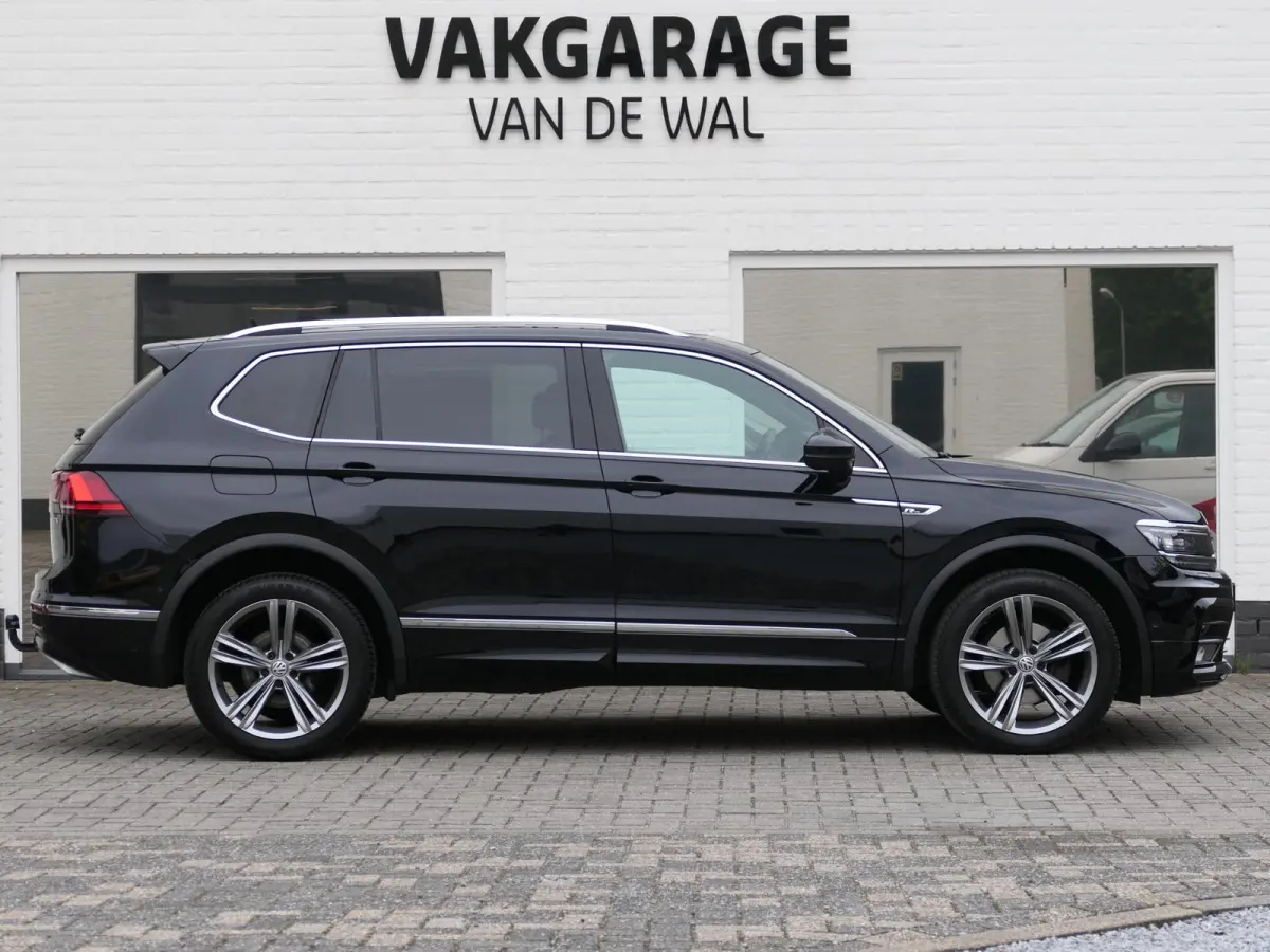 1.4 TSI Highline Business R 7p. | 3x R-line | Leder | 360°-camera | Panoramadak | Virtual Cockpit | Trekhaak | Memory | Apple-/android Carplay | Elektrische achterklep | ACC