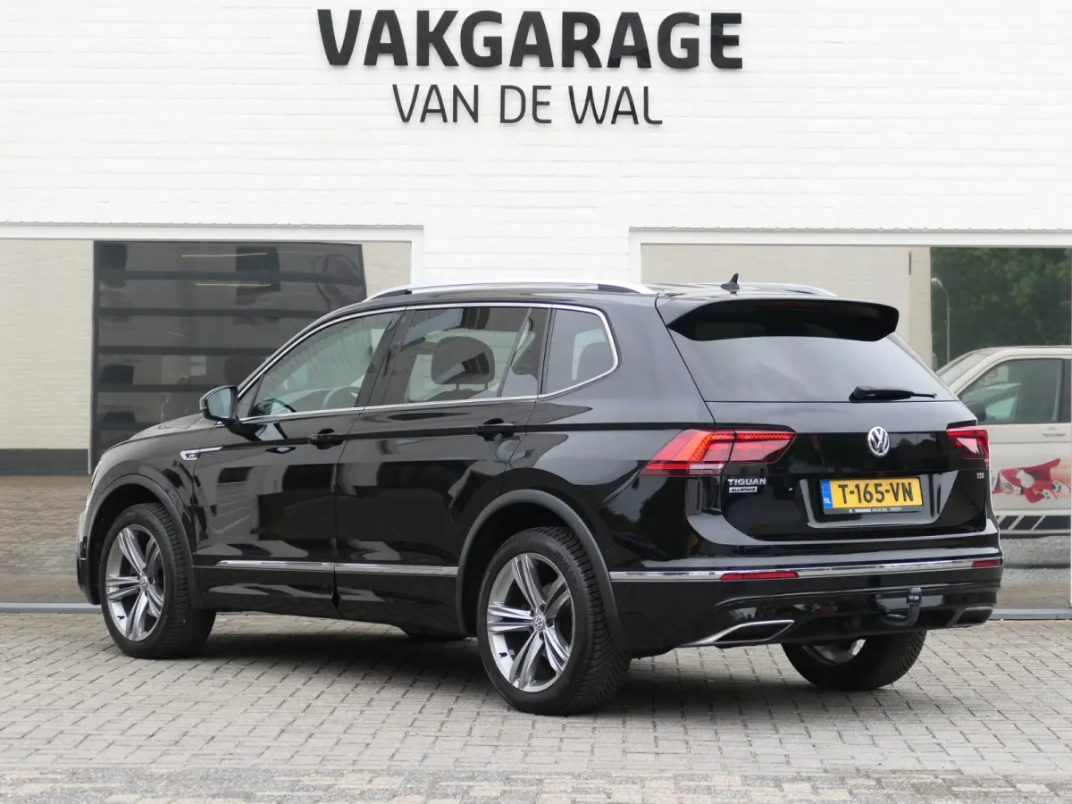1.4 TSI Highline Business R 7p. | 3x R-line | Leder | 360°-camera | Panoramadak | Virtual Cockpit | Trekhaak | Memory | Apple-/android Carplay | Elektrische achterklep | ACC