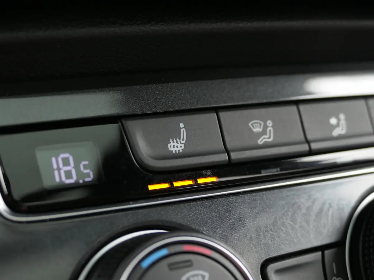 1.4 TSI Highline Business R 7p. | 3x R-line | Leder | 360°-camera | Panoramadak | Virtual Cockpit | Trekhaak | Memory | Apple-/android Carplay | Elektrische achterklep | ACC