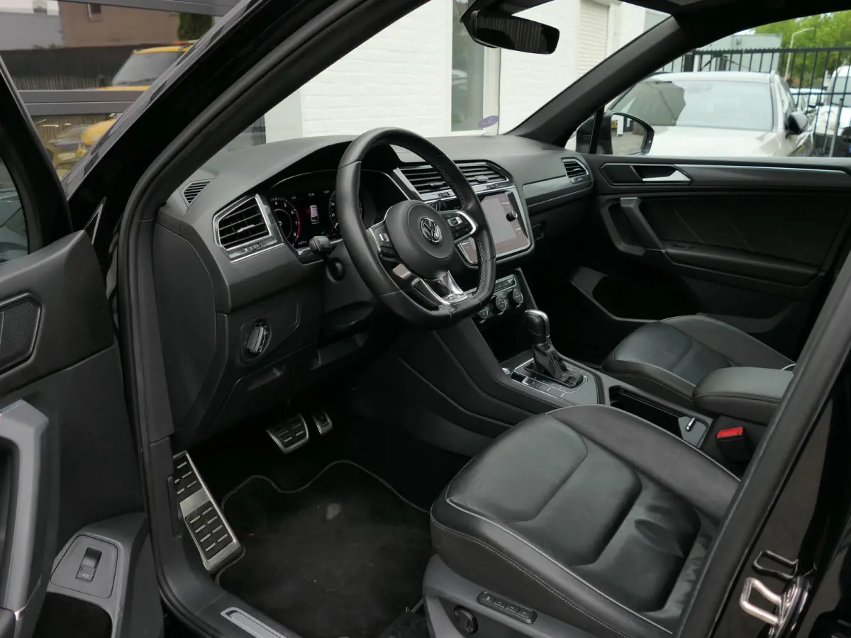 1.4 TSI Highline Business R 7p. | 3x R-line | Leder | 360°-camera | Panoramadak | Virtual Cockpit | Trekhaak | Memory | Apple-/android Carplay | Elektrische achterklep | ACC
