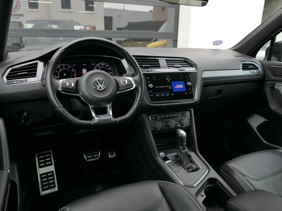 1.4 TSI Highline Business R 7p. | 3x R-line | Leder | 360°-camera | Panoramadak | Virtual Cockpit | Trekhaak | Memory | Apple-/android Carplay | Elektrische achterklep | ACC