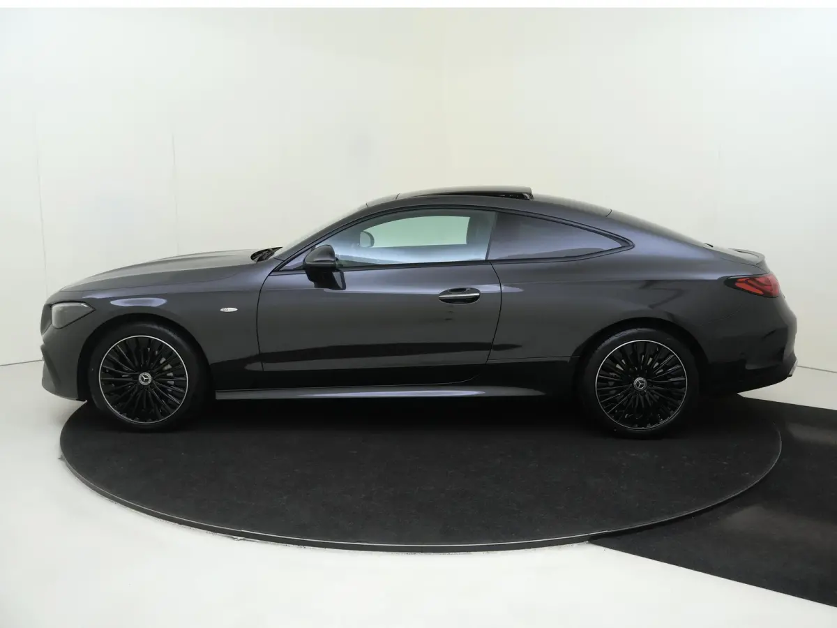 300 e AMG Line Panoramadak/ 19 inch/ Night/ Burmester/ Digital Light/ Winter Pack/