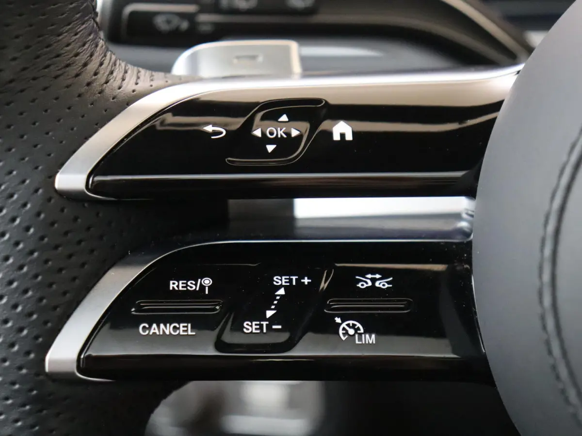 400 e 4MATIC AMG Line / Memory-Stoelen / Panorama-dak / Burmester / Luchtvering /