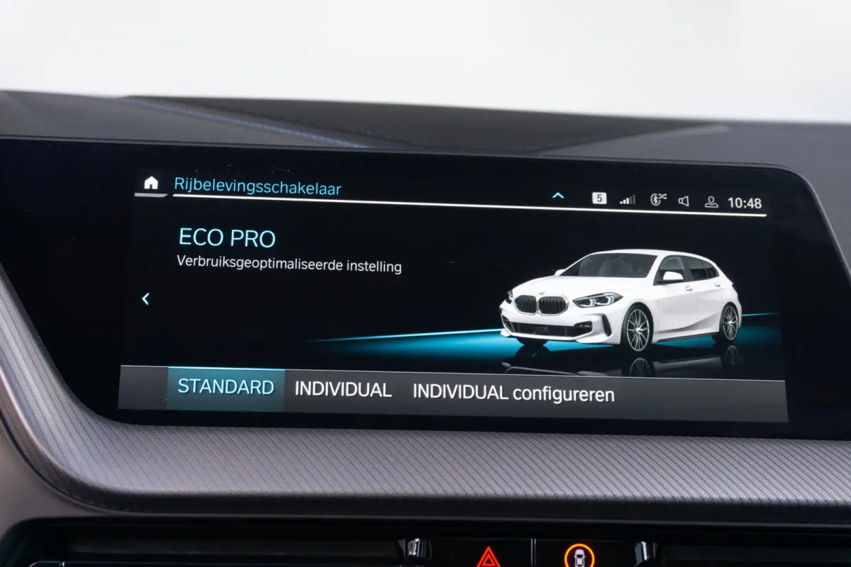 118i | M Sport | Panoramadak | PDC | Cruise Control | 17''