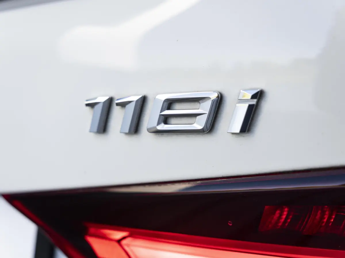 118i | M Sport | Panoramadak | PDC | Cruise Control | 17''