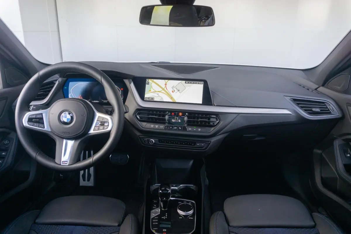 118i | M Sport | Panoramadak | PDC | Cruise Control | 17''