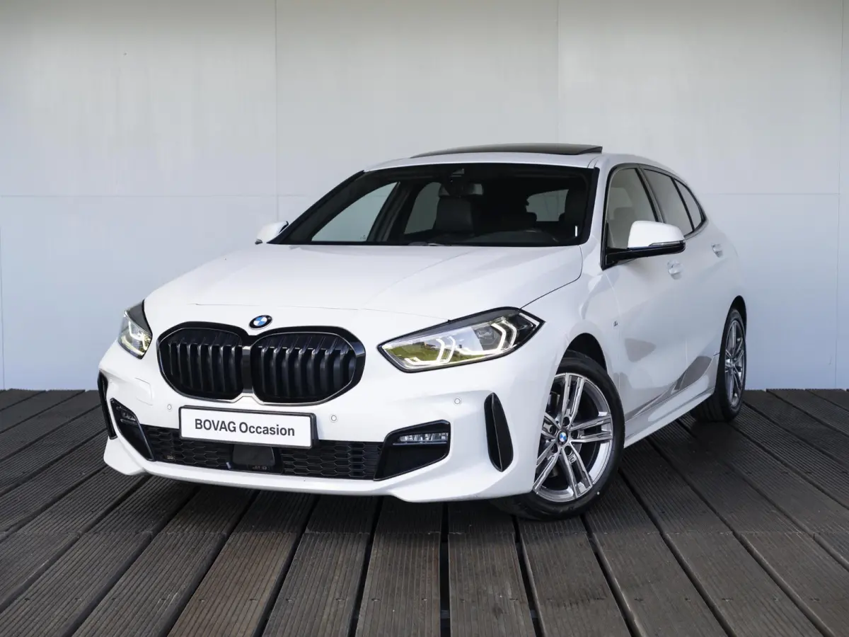 118i | M Sport | Panoramadak | PDC | Cruise Control | 17''