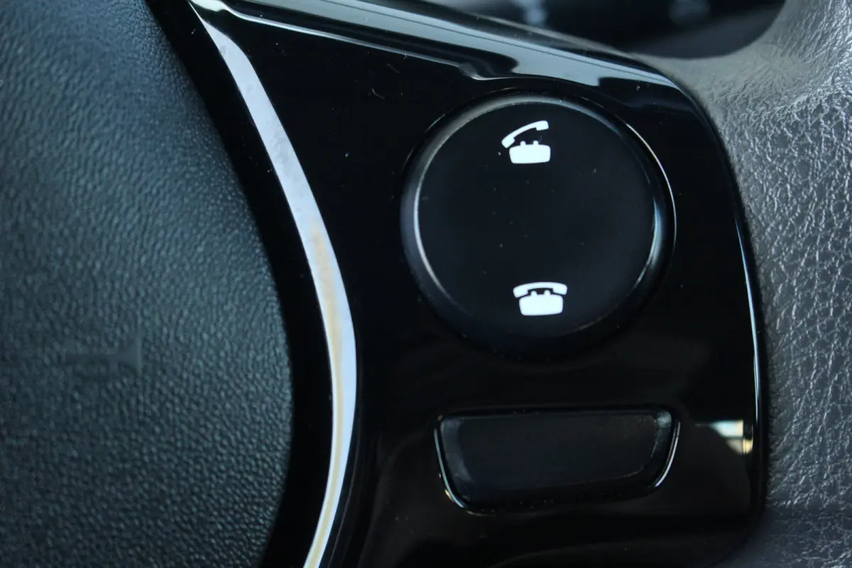 1.0 e-VTi Active | Camera | Carplay | Airco | DAB | Bluetooth | Camera | Carplay | Airco | DAB | Bluetooth |