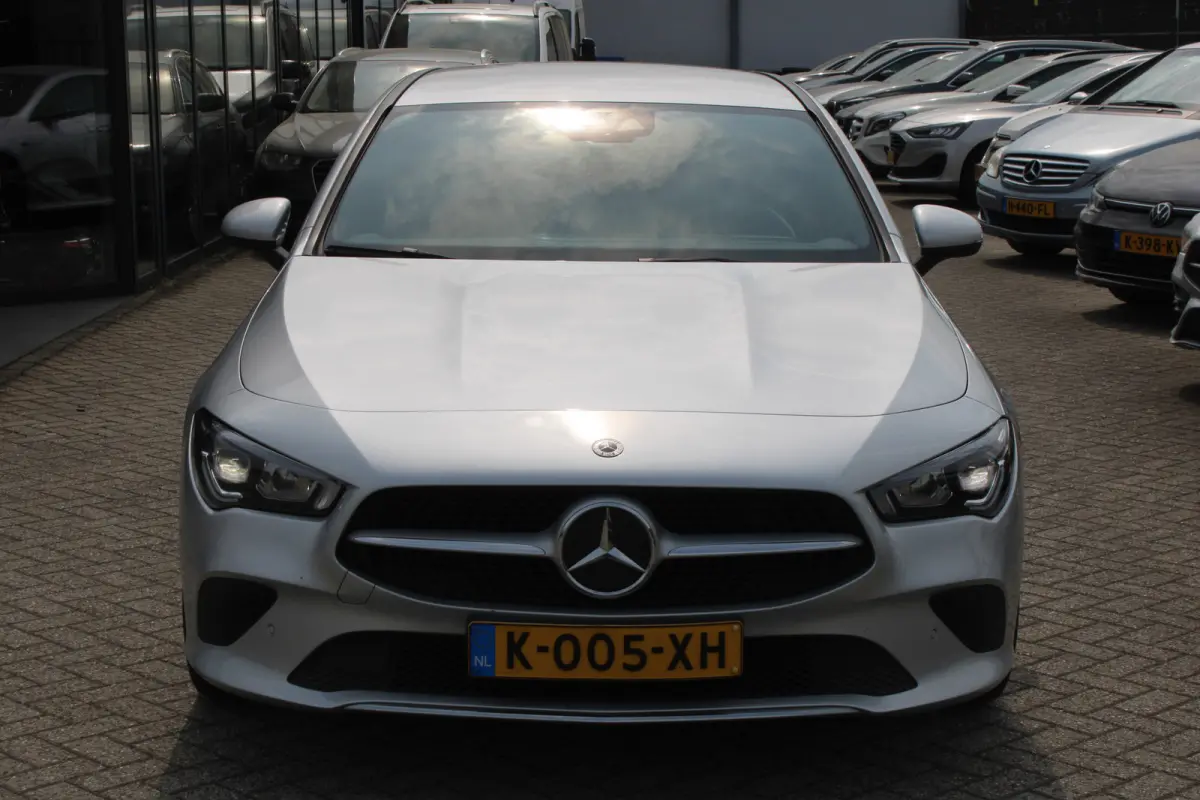 180 AUT7 Luxury Line LEDER SFEER CARPLAY TREKHAAK